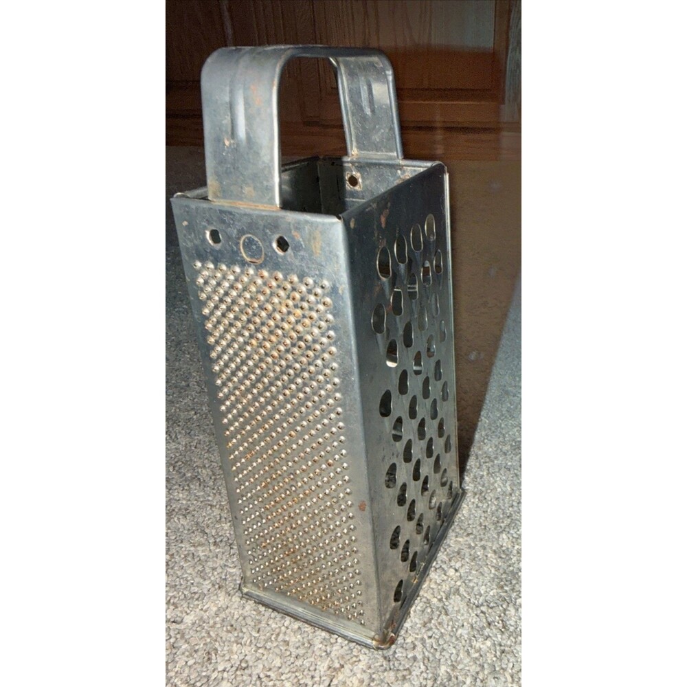 Vtg Bromwell Metal Cheese Grater 4 Sided Rustic Shredder Kitchen Decor #119 - Picture 2 of 10